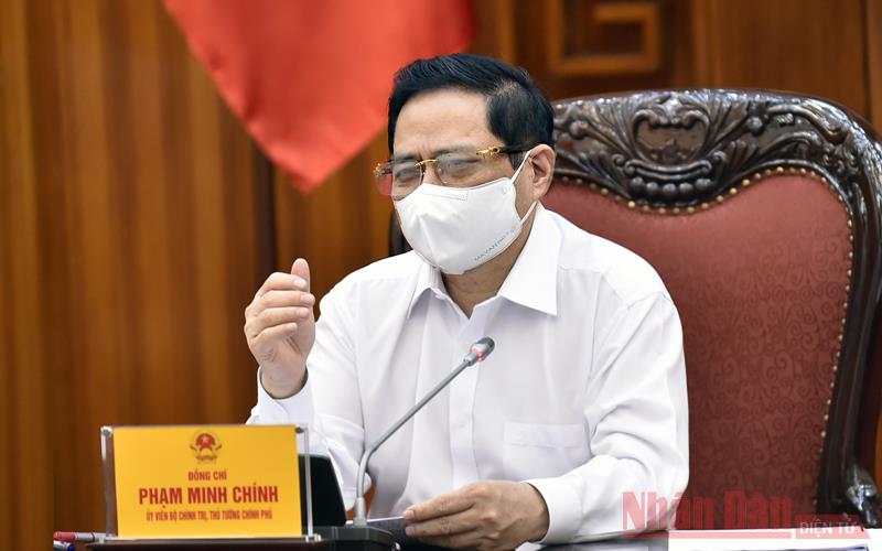 Thủ tướng Phạm Minh Chính phát biểu chỉ đạo tại cuộc làm việc (Ảnh: TRẦN HẢI)